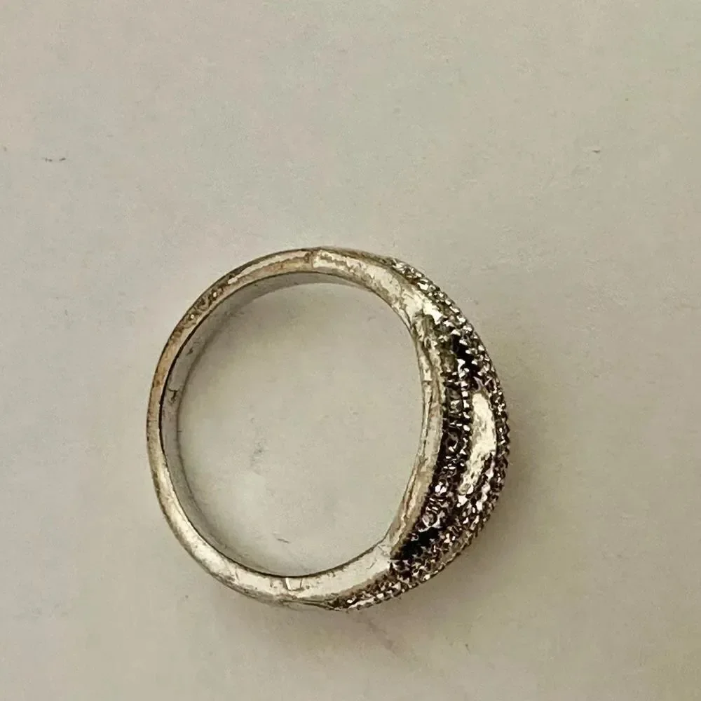 Silver tone rhinestone ring
